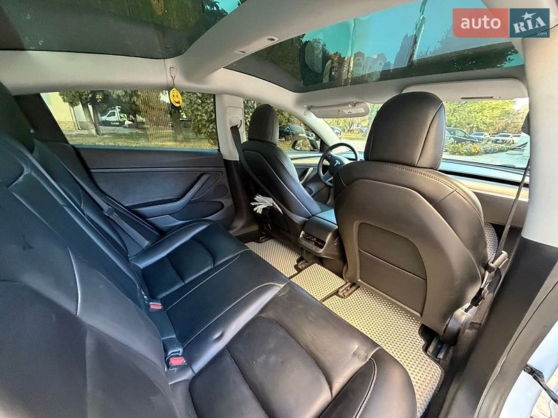 Седан Tesla Model 3 2021 в Кам'янець-Подільському