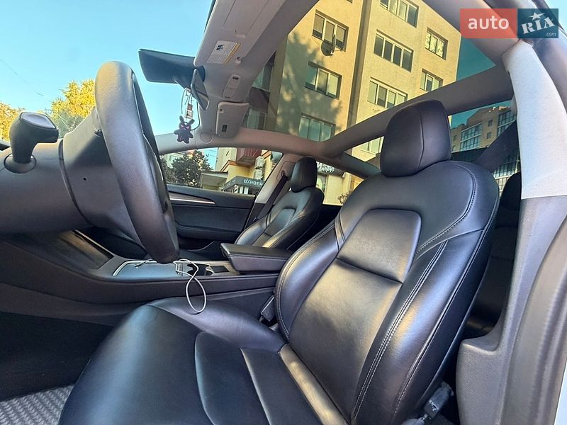 Седан Tesla Model 3 2021 в Кам'янець-Подільському