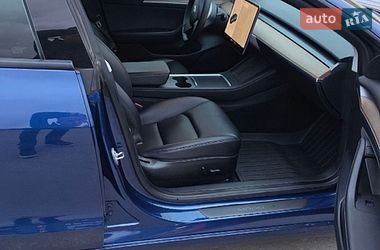 Седан Tesla Model 3 2021 в Ужгороді