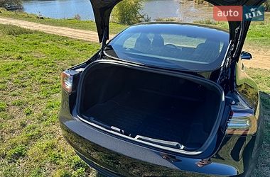 Седан Tesla Model 3 2020 в Виннице