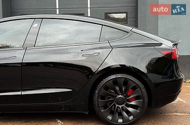Седан Tesla Model 3 2022 в Києві