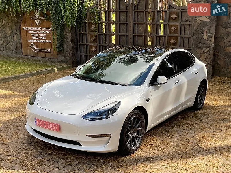 Tesla Model 3