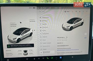 Седан Tesla Model 3 2022 в Новояворовске