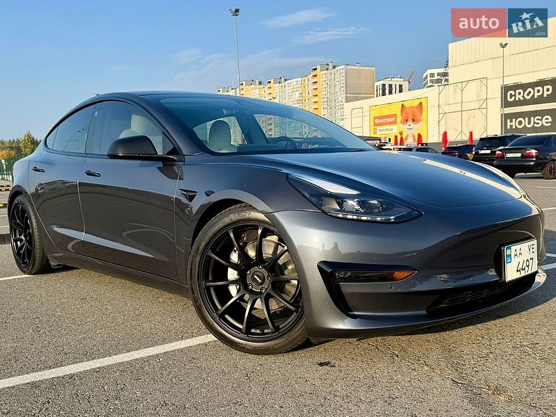 Tesla Model 3 2022