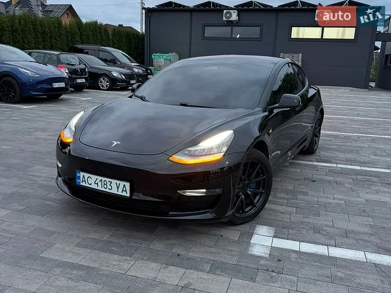 Tesla Model 3 2018