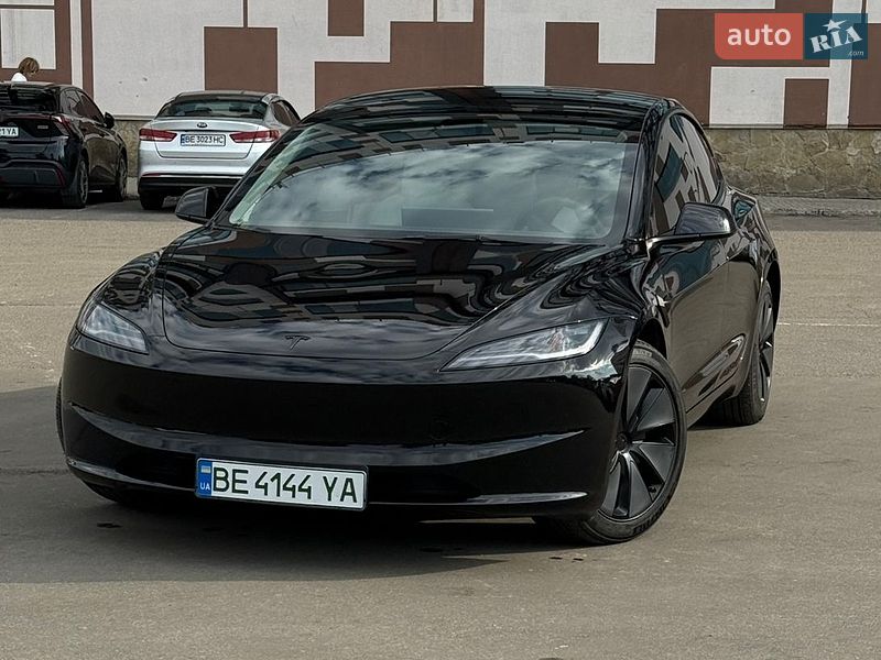 Седан Tesla Model 3 2025 в Миколаєві