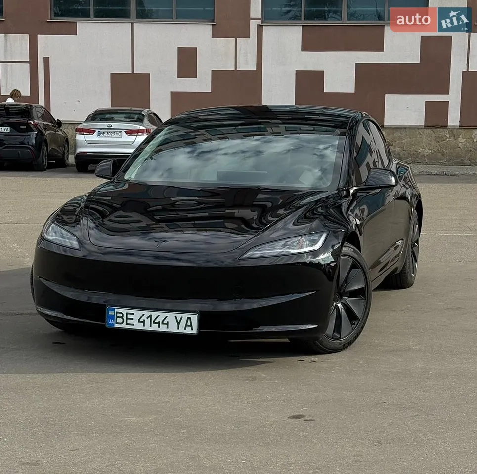 Tesla Model 3 2025