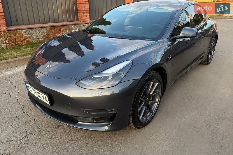 Tesla Model 3 2022