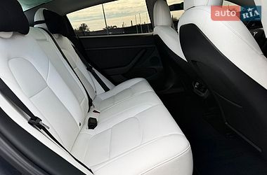 Седан Tesla Model 3 2022 в Кривому Розі