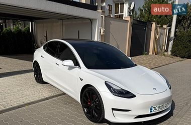 Седан Tesla Model 3 2019 в Одесі