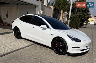Седан Tesla Model 3 2019 в Одесі