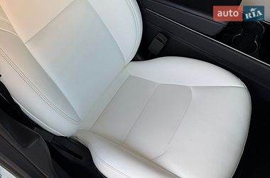Седан Tesla Model 3 2019 в Одесі