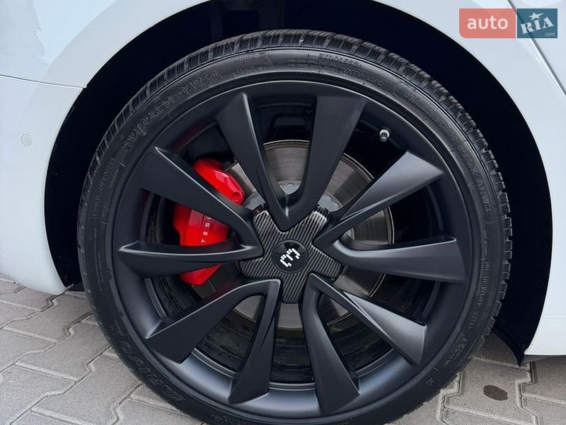 Седан Tesla Model 3 2019 в Одесі