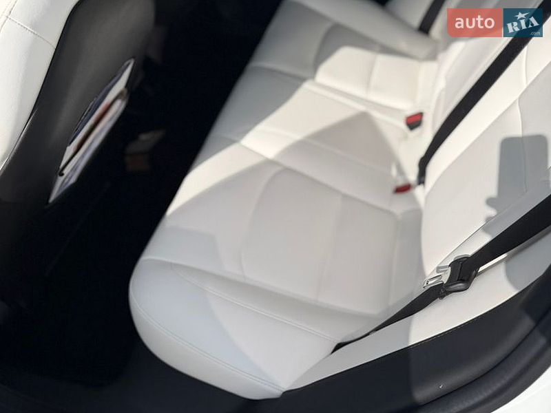 Седан Tesla Model 3 2019 в Одесі