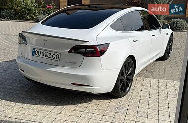 Седан Tesla Model 3 2019 в Одесі