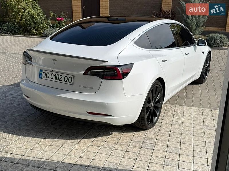 Седан Tesla Model 3 2019 в Одесі