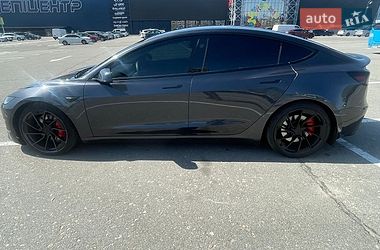 Седан Tesla Model 3 2024 в Києві