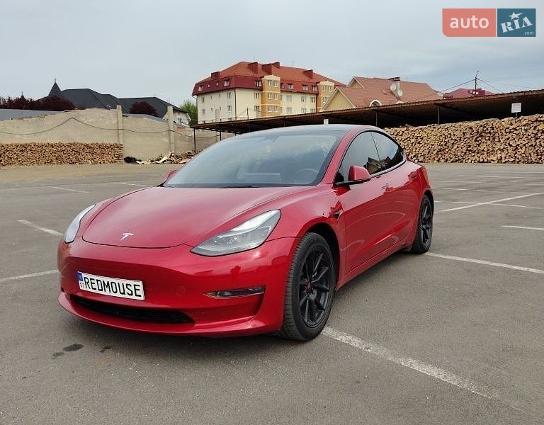 Tesla Model 3 2021
