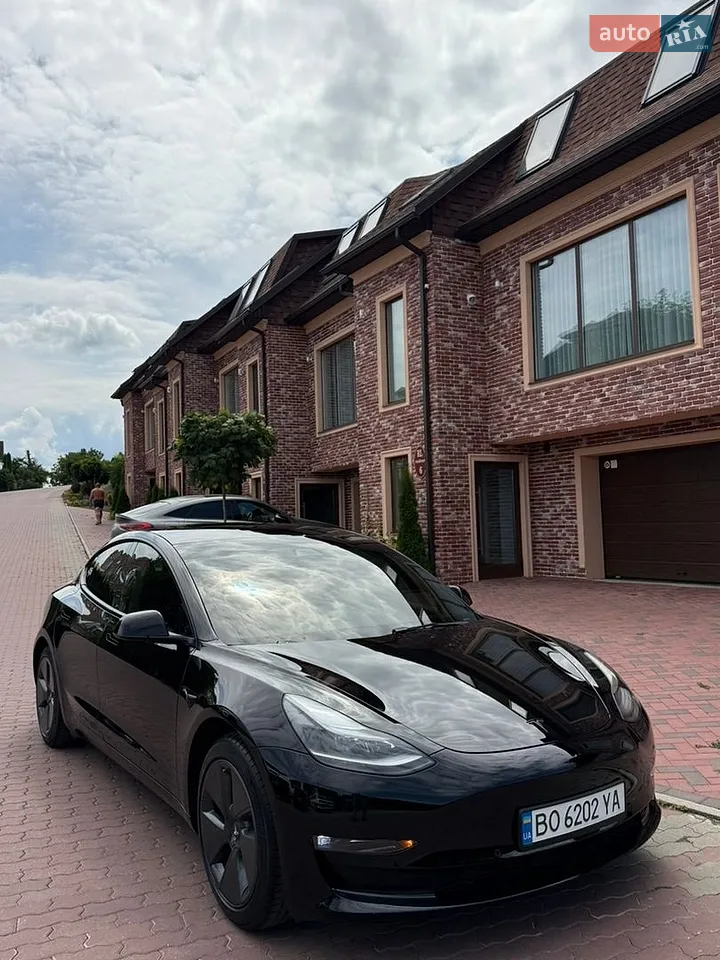 Tesla Model 3 2021