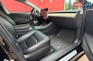 Седан Tesla Model 3 2019 в Кривом Роге