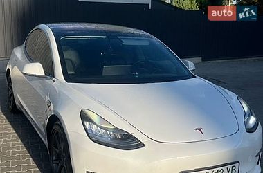 Седан Tesla Model 3 2018 в Луцьку