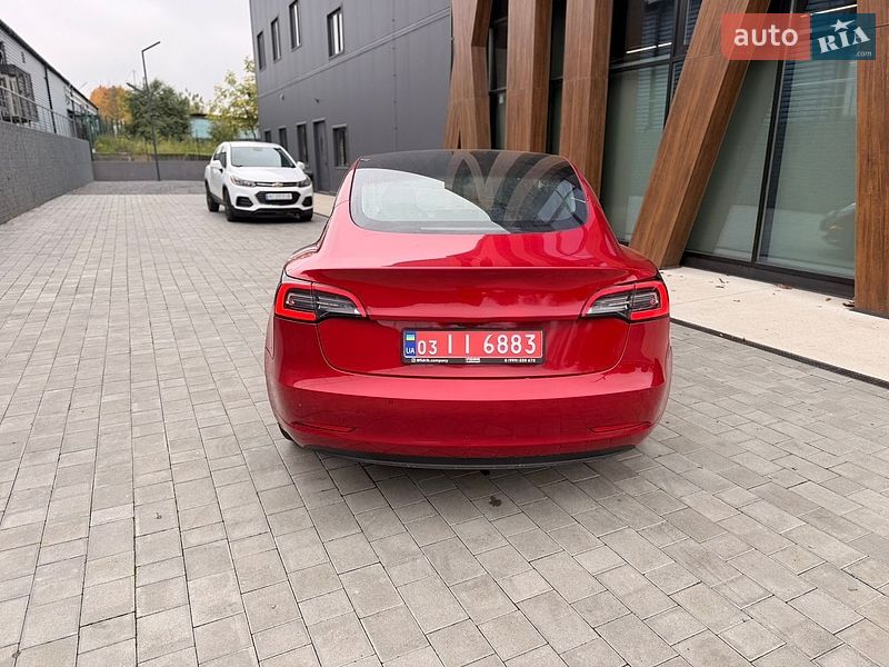 Седан Tesla Model 3 2022 в Луцке фото 5 Седан Tesla Model 3 2022 в Луцке