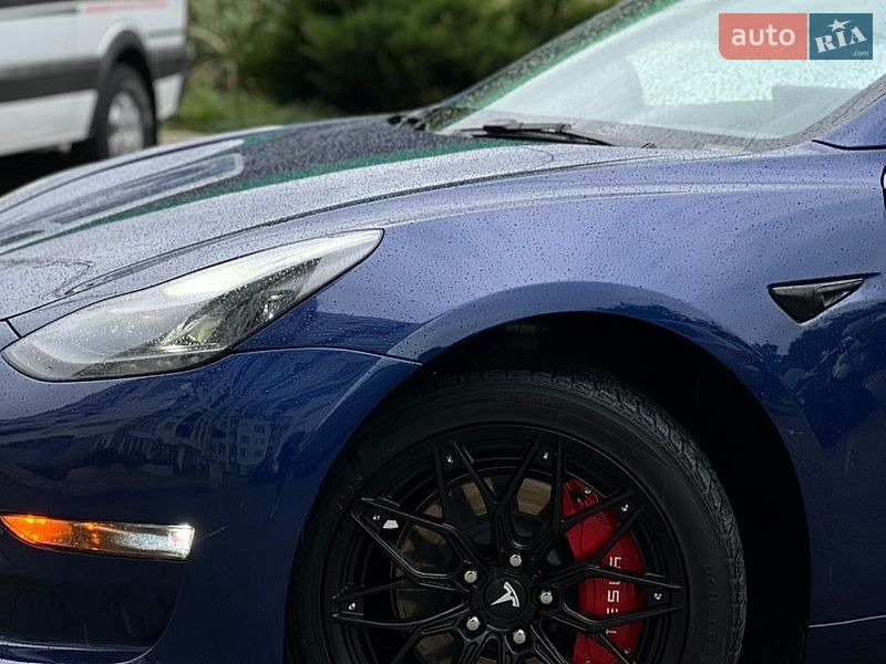 Седан Tesla Model 3 2022 в Одесі