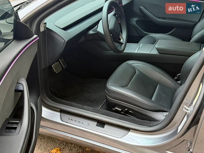 Седан Tesla Model 3 2025 в Львові