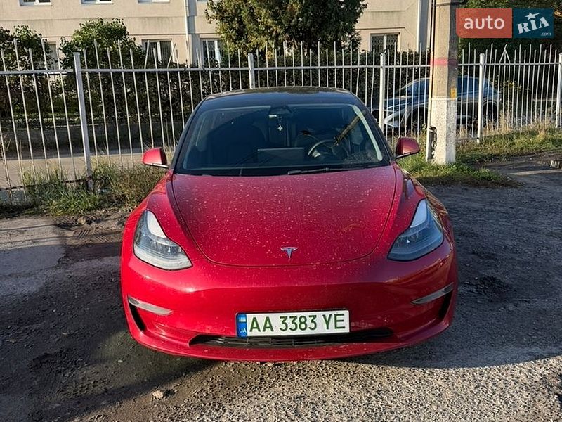 Tesla Model 3 2022