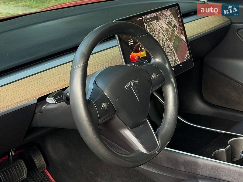 Седан Tesla Model 3 2018 в Львове