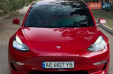 Седан Tesla Model 3 2018 в Львове