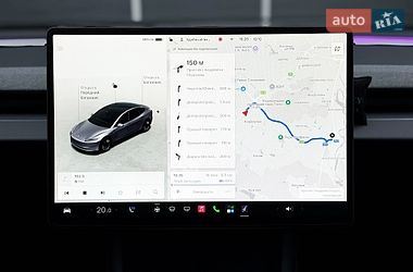 Седан Tesla Model 3 2024 в Києві