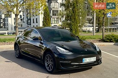 Седан Tesla Model 3 2019 в Києві