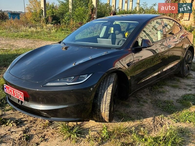 Седан Tesla Model 3 2024 в Рівному