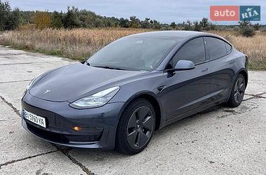 Седан Tesla Model 3 2021 в Кременчуге