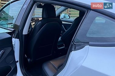 Седан Tesla Model 3 2021 в Луцке