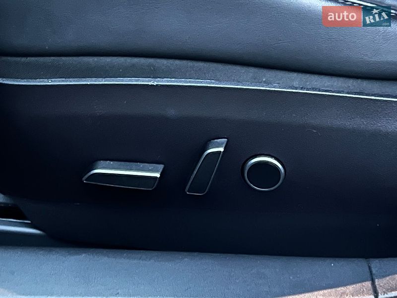 Седан Tesla Model 3 2021 в Луцке