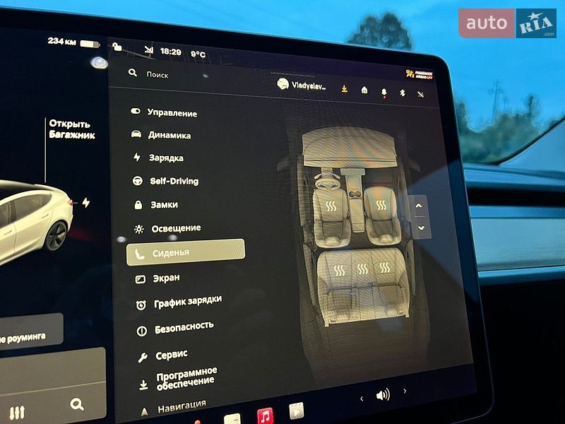 Седан Tesla Model 3 2021 в Луцке