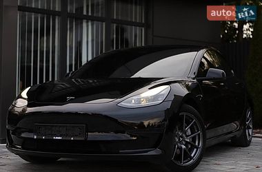 Седан Tesla Model 3 2023 в Дрогобыче