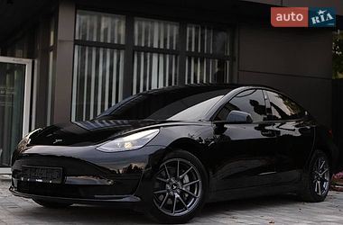 Седан Tesla Model 3 2023 в Дрогобыче