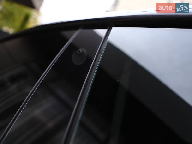 Седан Tesla Model 3 2023 в Дрогобыче