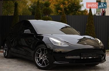 Седан Tesla Model 3 2023 в Дрогобыче