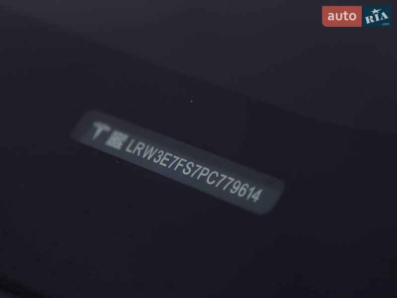 Седан Tesla Model 3 2023 в Дрогобыче