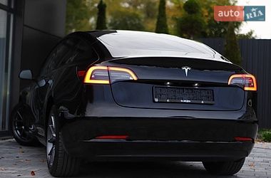 Седан Tesla Model 3 2023 в Дрогобыче