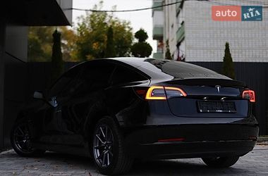 Седан Tesla Model 3 2023 в Дрогобыче
