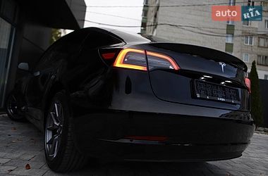 Седан Tesla Model 3 2023 в Дрогобыче