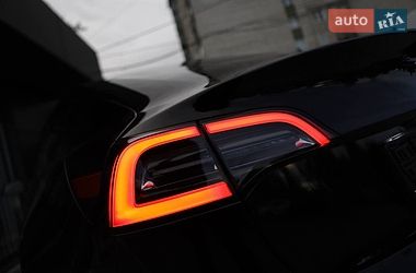 Седан Tesla Model 3 2023 в Дрогобыче