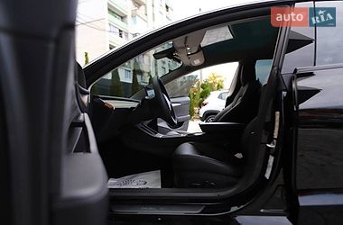 Седан Tesla Model 3 2023 в Дрогобыче