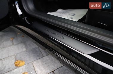 Седан Tesla Model 3 2023 в Дрогобыче