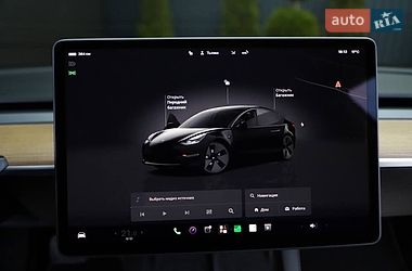 Седан Tesla Model 3 2023 в Дрогобыче